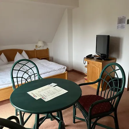 Am Spreebogen Szálloda Burg